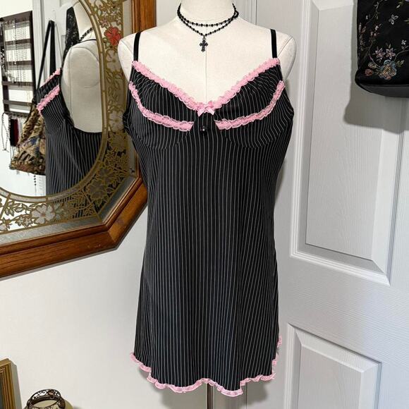 Y2K Dreamgirl Black & White Pinstripe Pink Lace Trim Lingerie Slip w Underwire - Picture 3 of 8